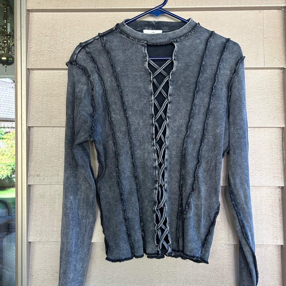Gilded Intent top long sleeve Front open weave long sleeves